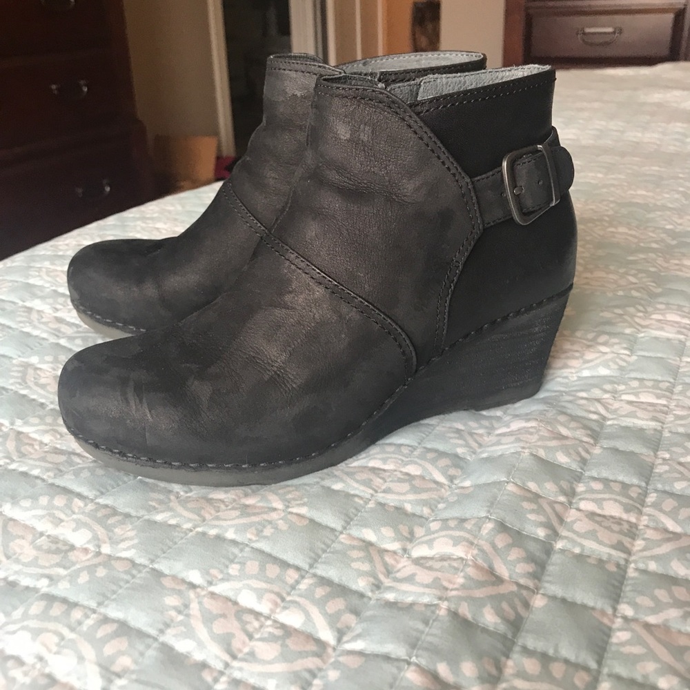 dansko Shirley wedge bootie